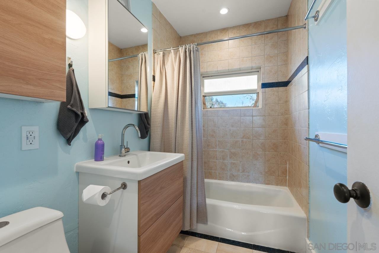 1042 Lincoln Ave. San Diego, CA