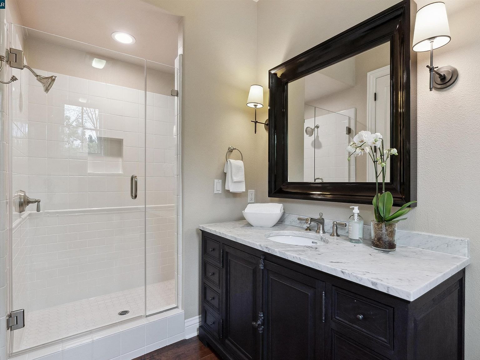 56 Hidden Oaks Dr