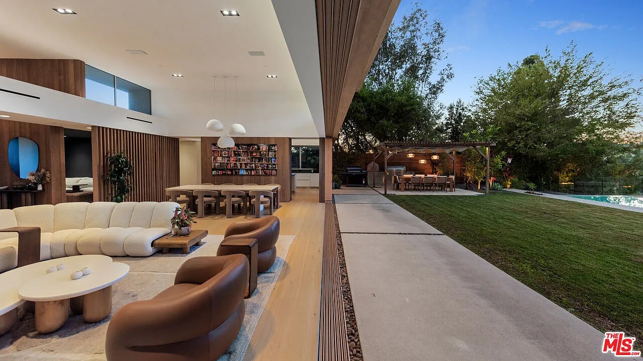 9621 Arby Dr