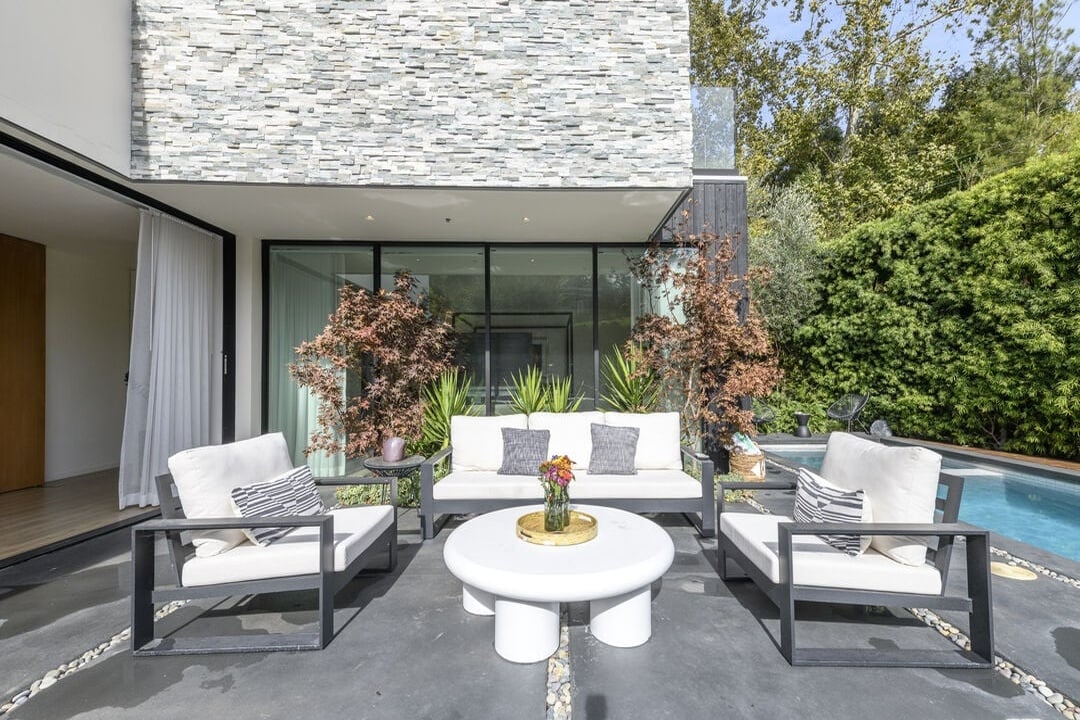 Pinnacle Manor, Willow Glen Rd, 90046