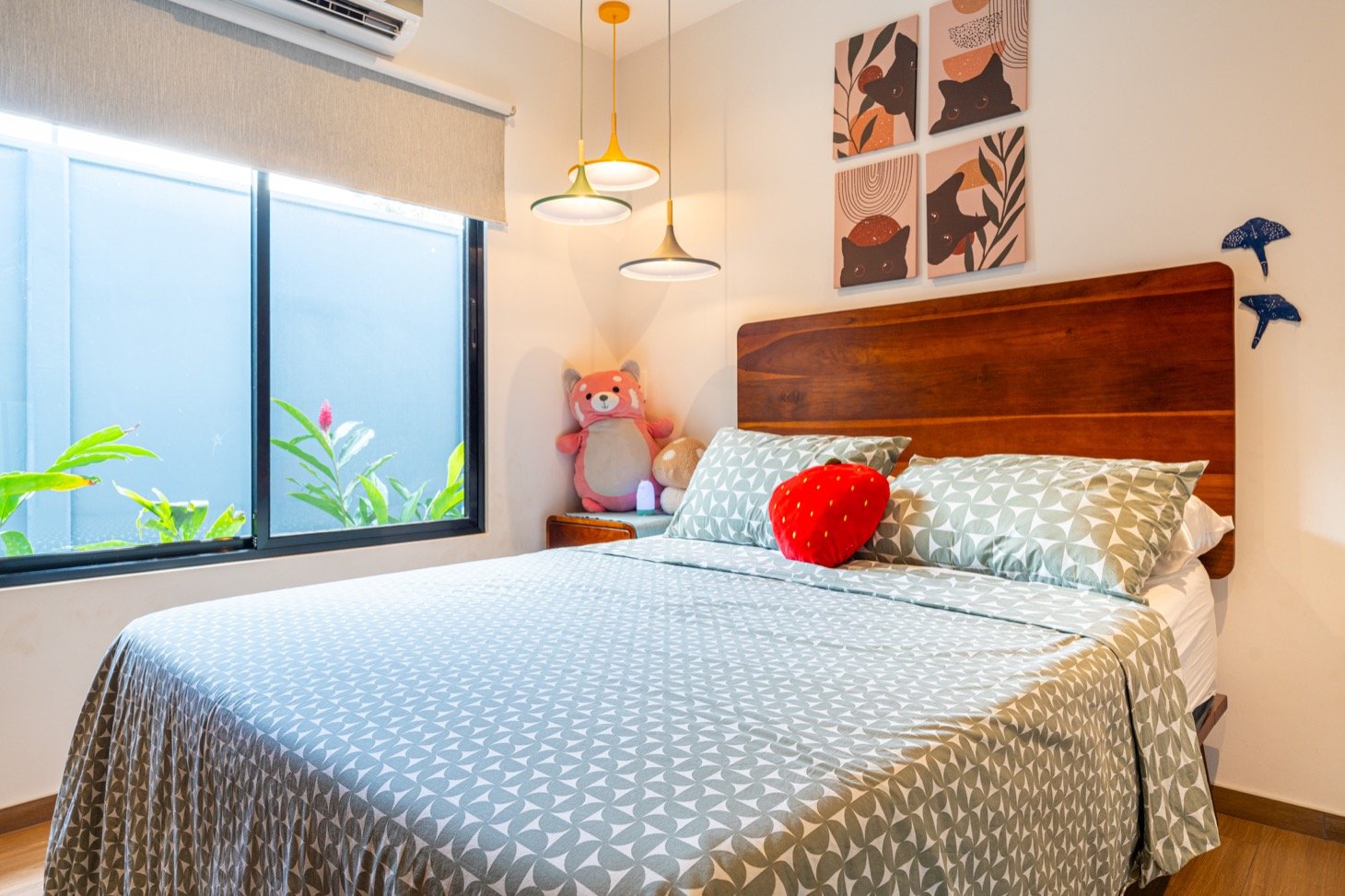 Stunning 3-Bedroom, 2.5-Bathroom Tropical Mid-Century Modern Home – Steps from the Beach