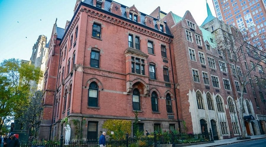 Timing the Market: When to Sell on the Upper East Side in 2025