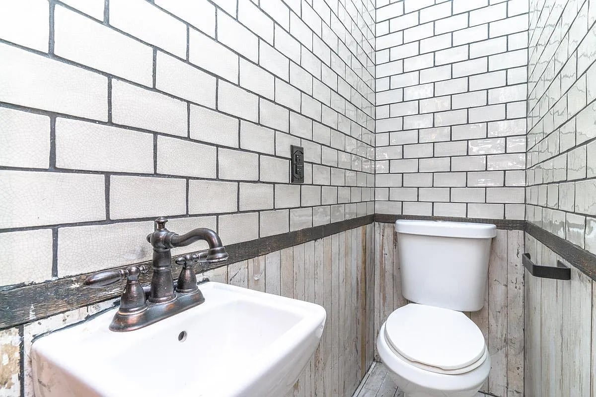 212 Starr Street 2R