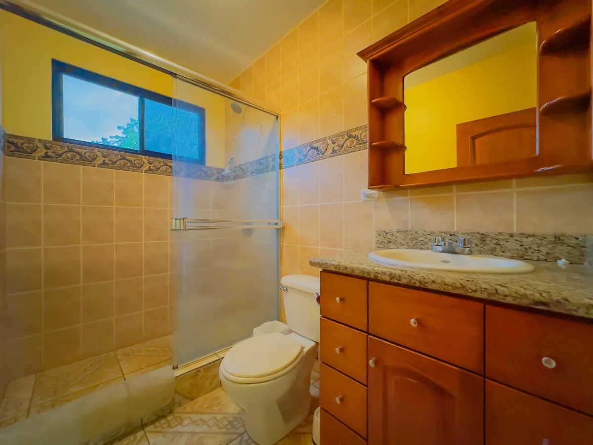 Spacious Living Near Town and Beach