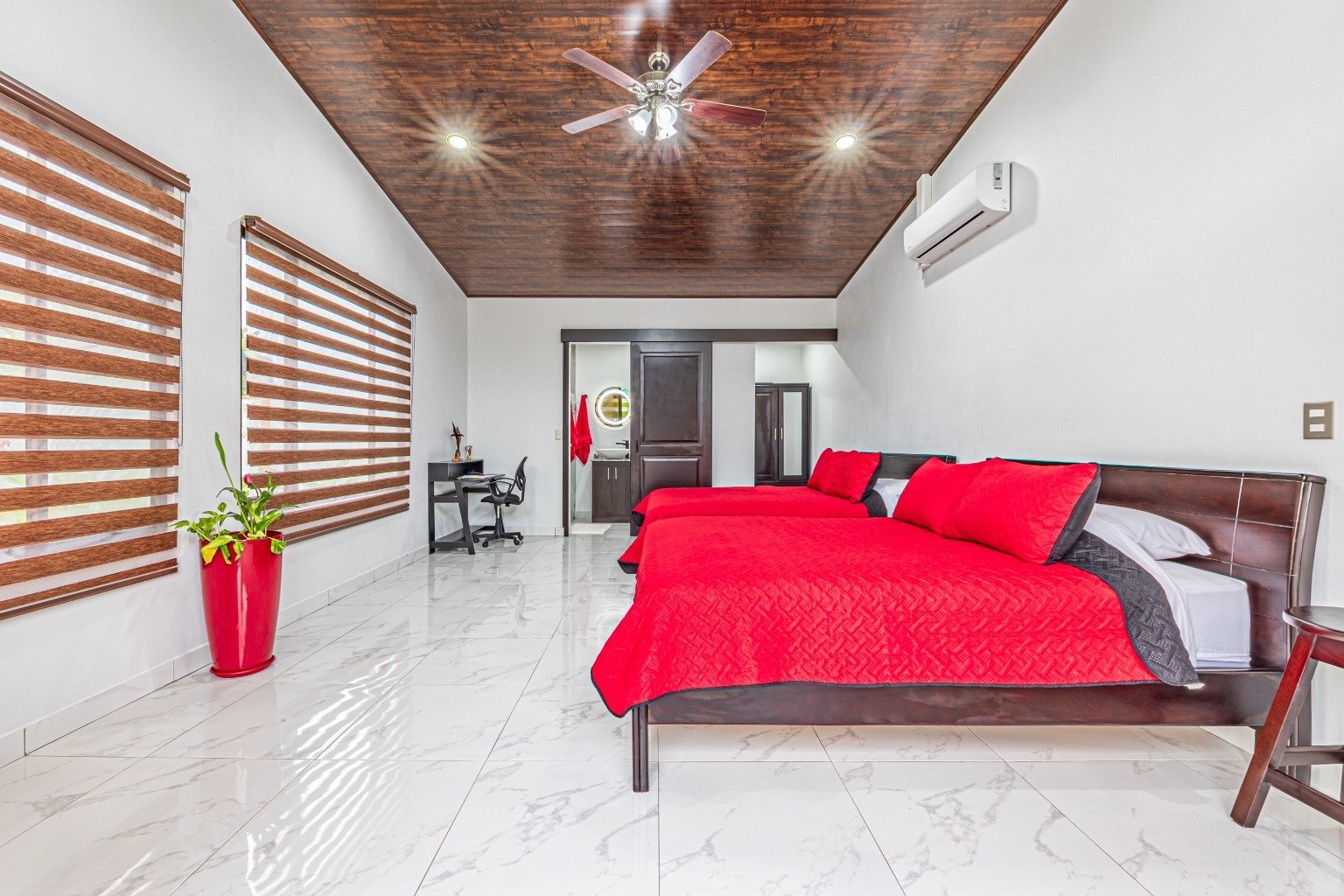 Incredible turnkey investment opportunity, 3 Rental villas, and a 2 Bedroom Home with a large pool.