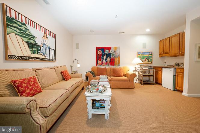 1109 Riverview Ln