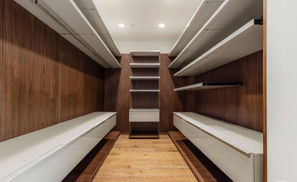 N Edinburgh Avenue, 90048