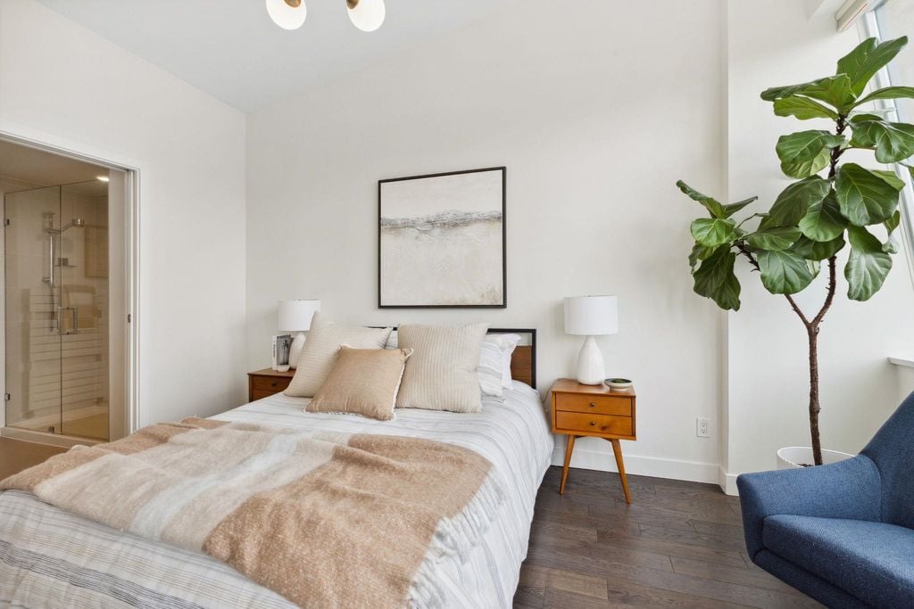 288 W 1st Ave, #311
