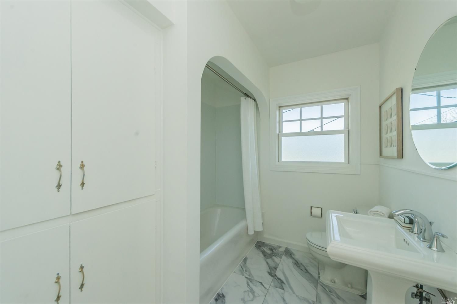 50 Oakwood Ct