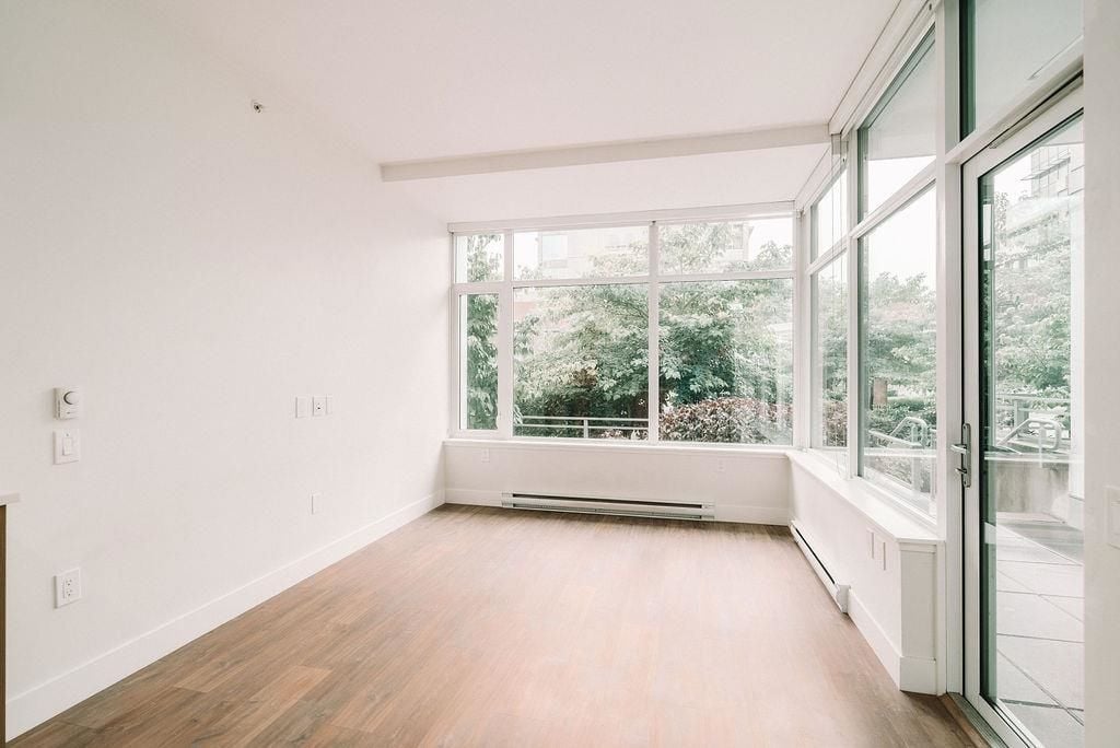 258 Nelson's Ct, #102
