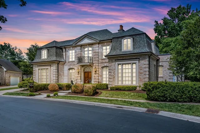 540 Close Ln