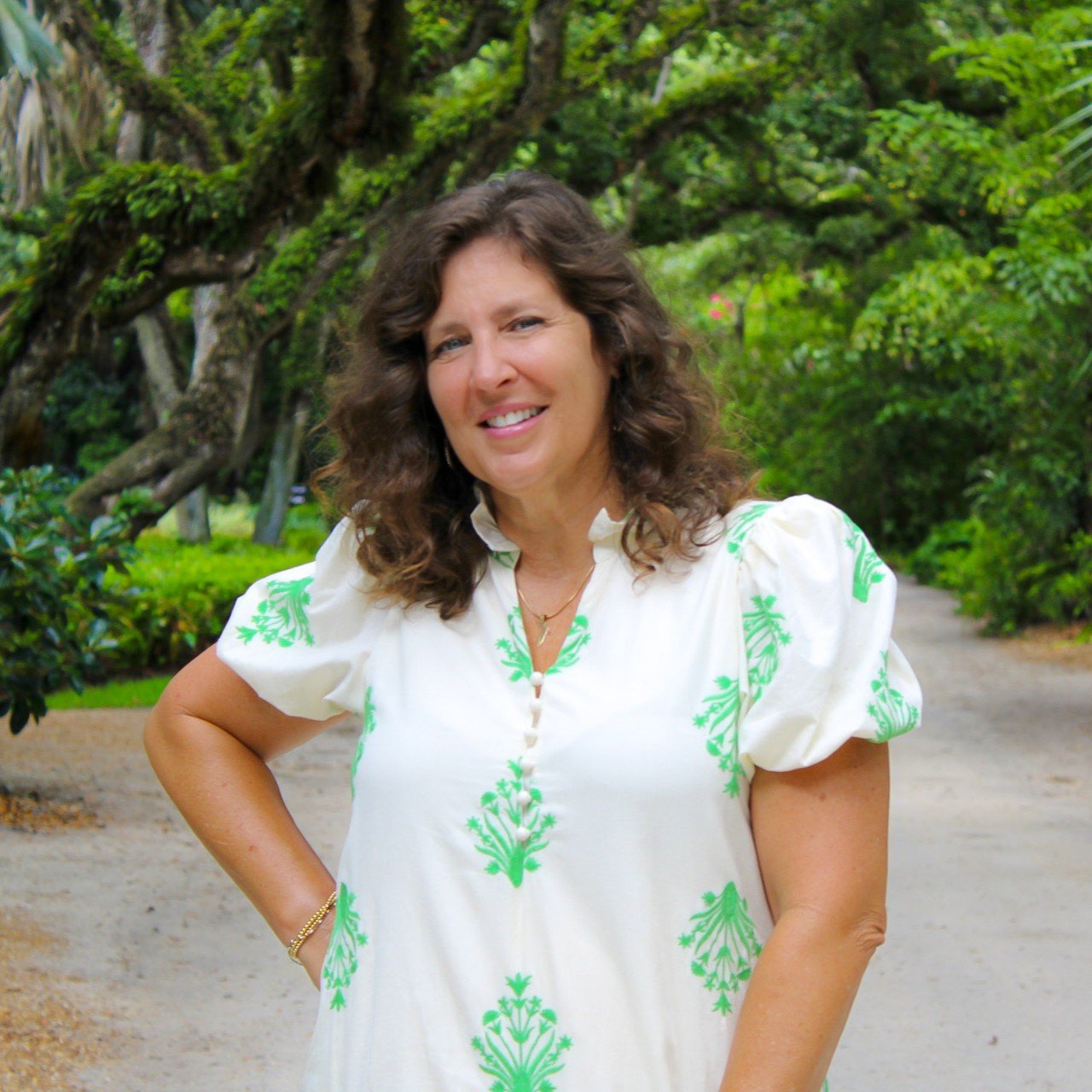 Lori Strazzulla Vero Beach, FL Real Estate Agent Headshot