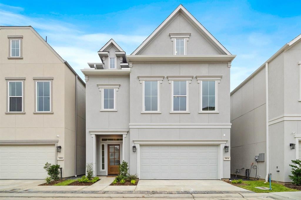 3612 Kensington Gardens Ln