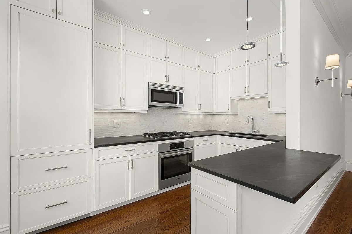 610 W 110th St, Apt 4B