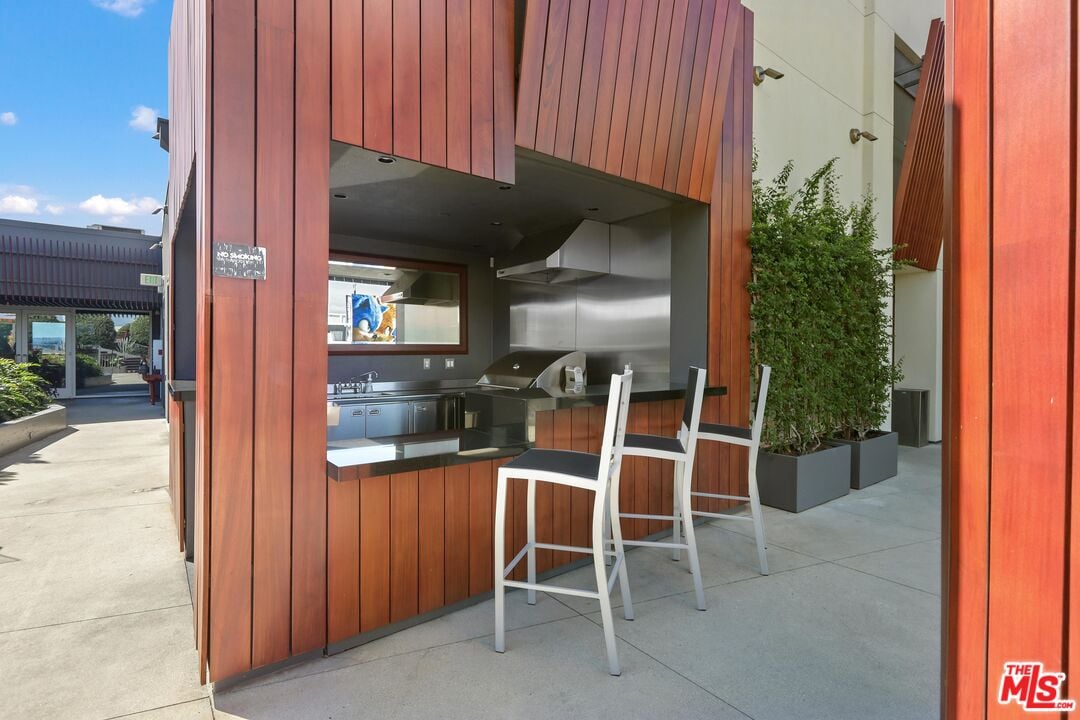 6250 Hollywood Blvd, #5J