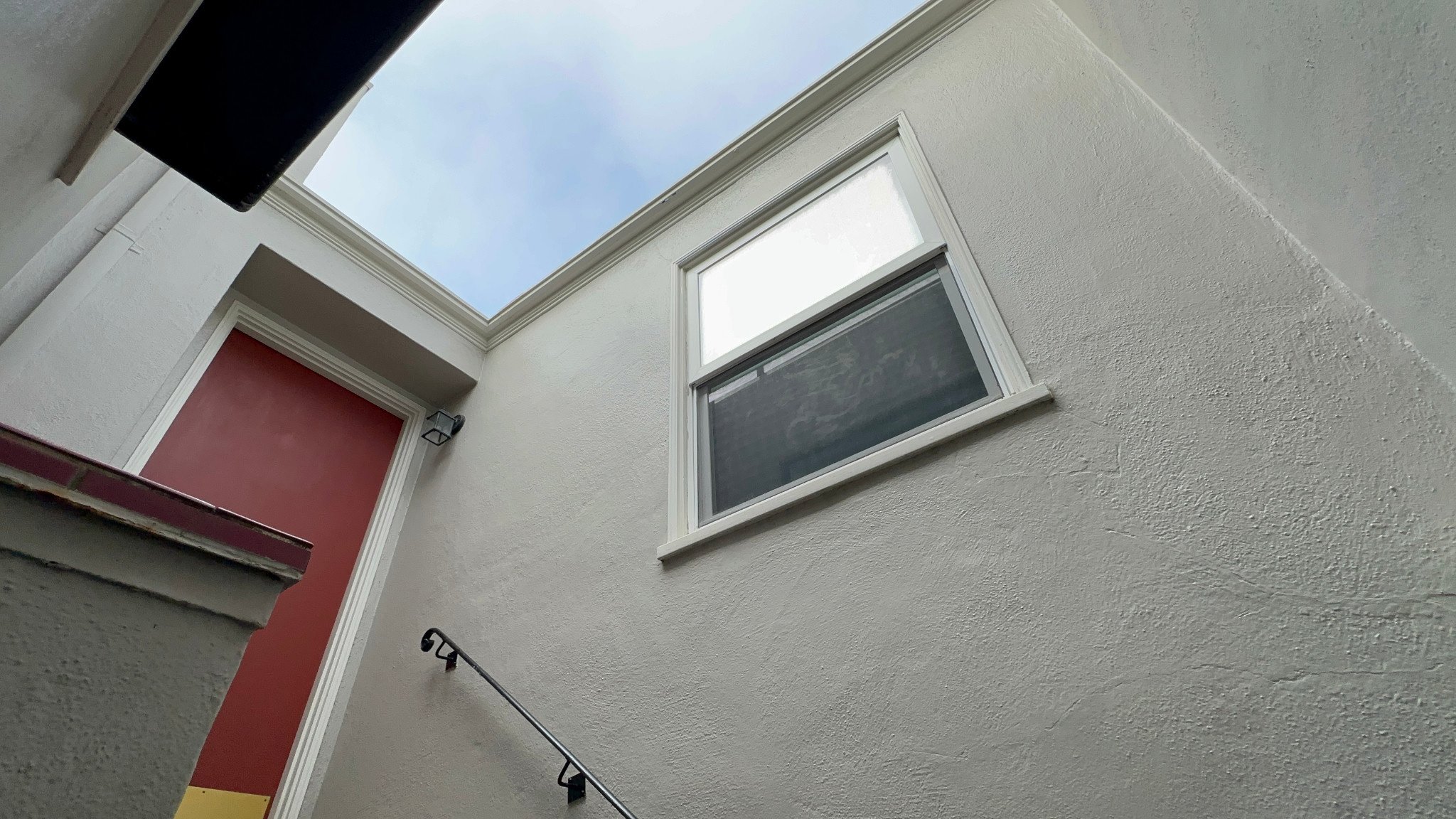 2483 37th Avenue · Photo 3
