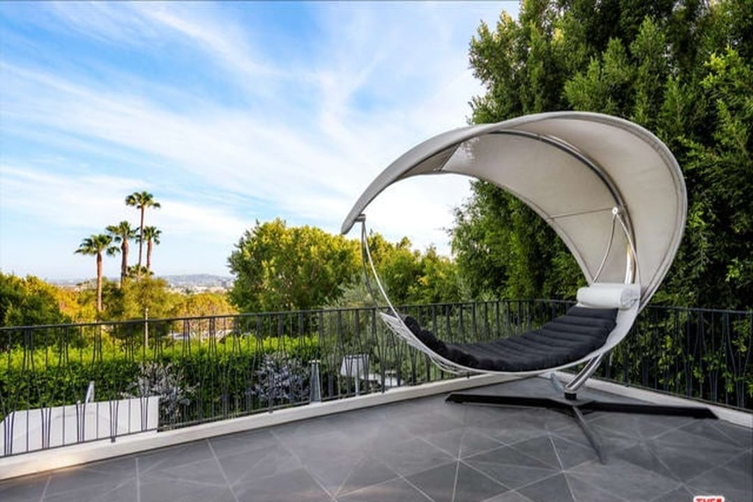 Eminence Azure