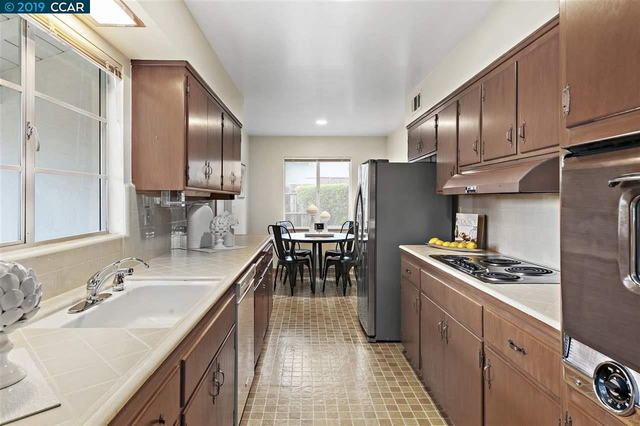 2803 San Carlos Dr