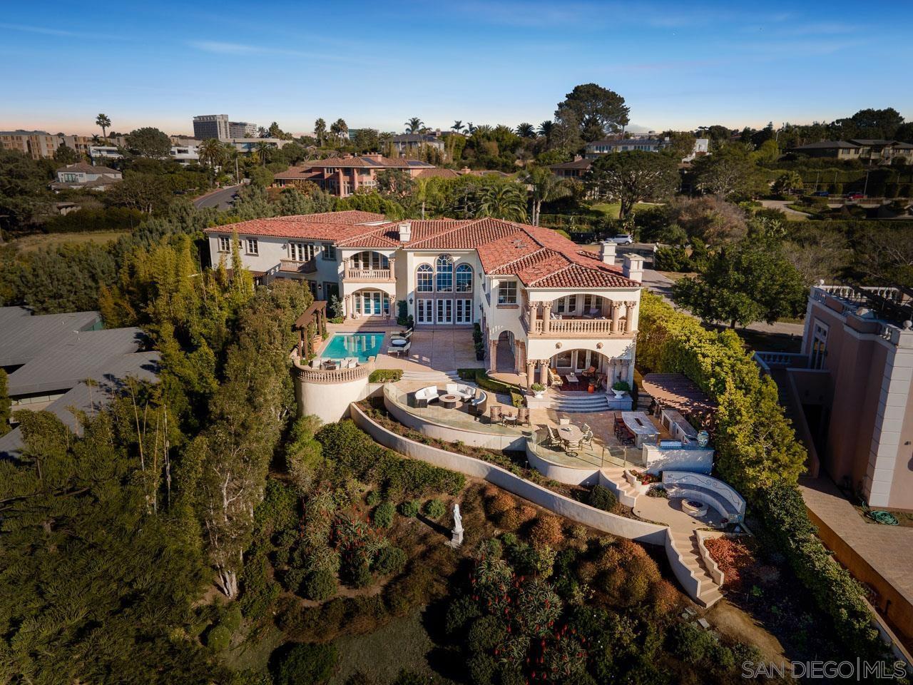 9860 La Jolla Farms Rd