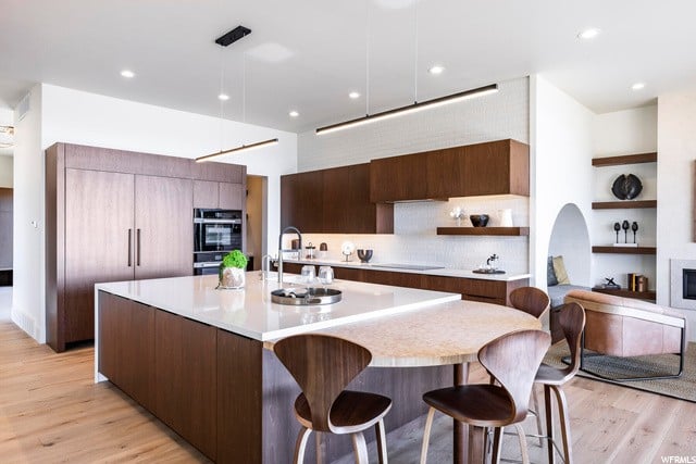 745 W Peace Tree Trl