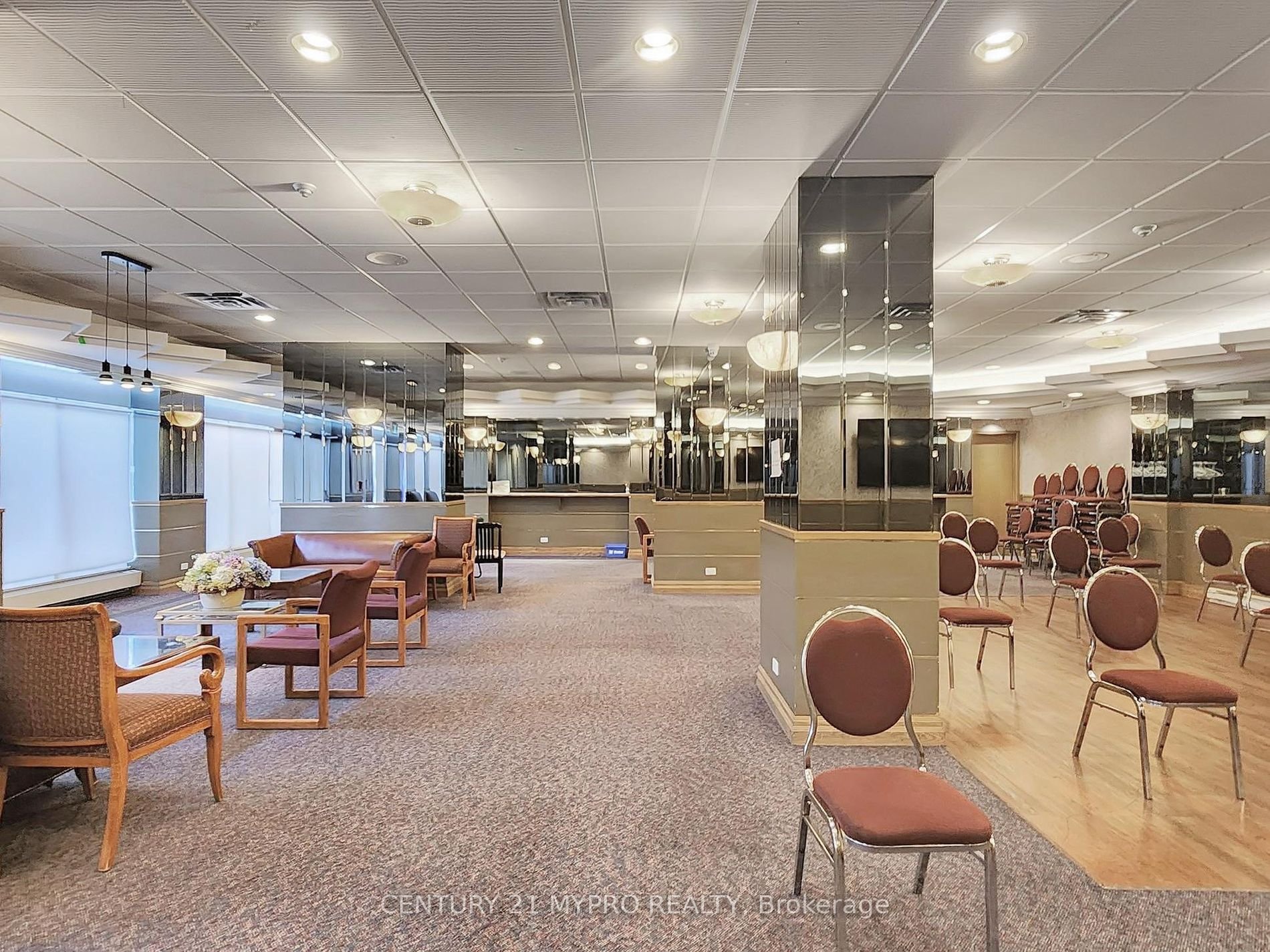 HOLLYWOOD PLAZA PENTHOUSE