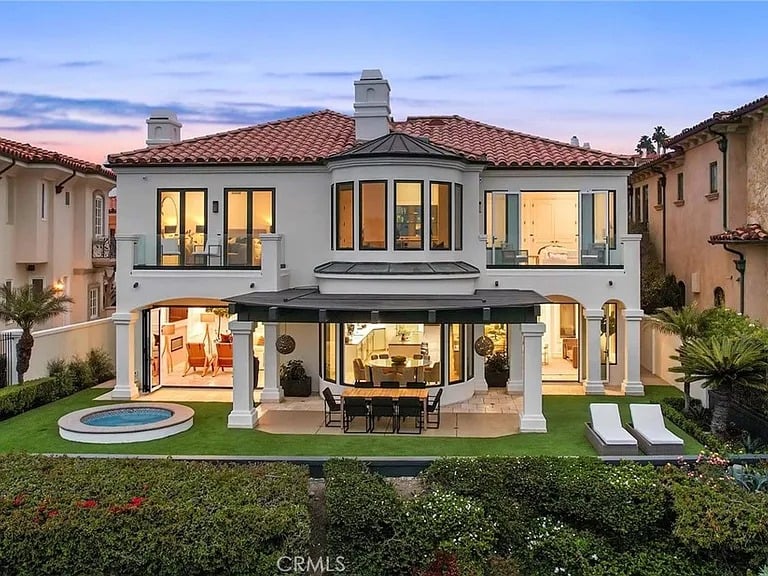 22 Ritz Cove Dr