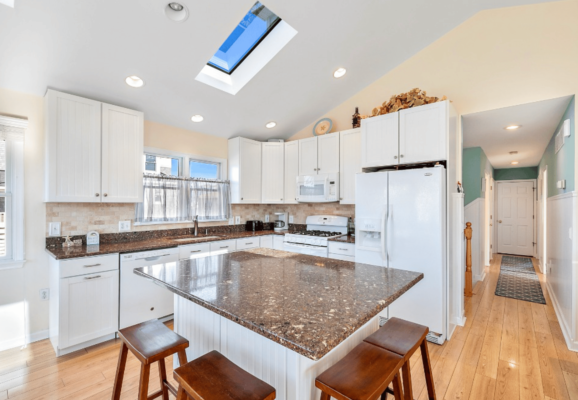251 West 22nd Street, Ship Bottom