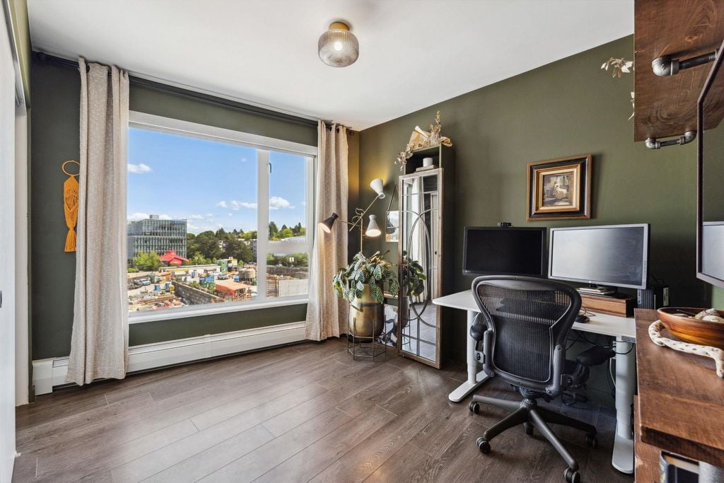 384 E 1st Ave, #615