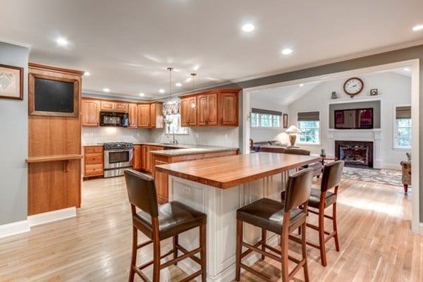2 Clearwater Rd