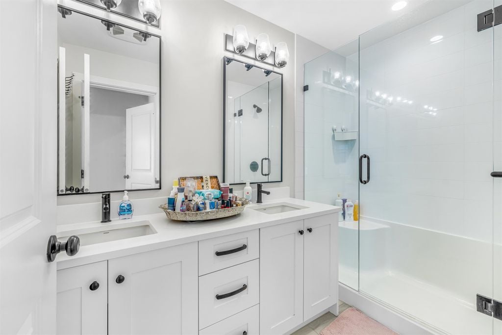 17557 100 Ave, #32