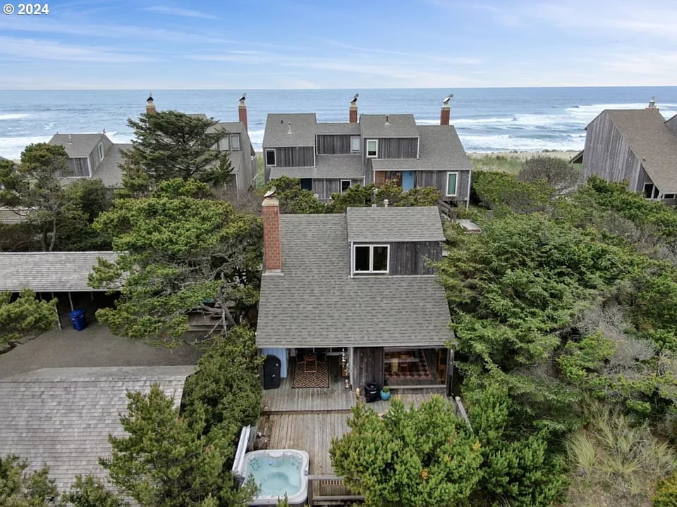 313 Salishan Dr #5