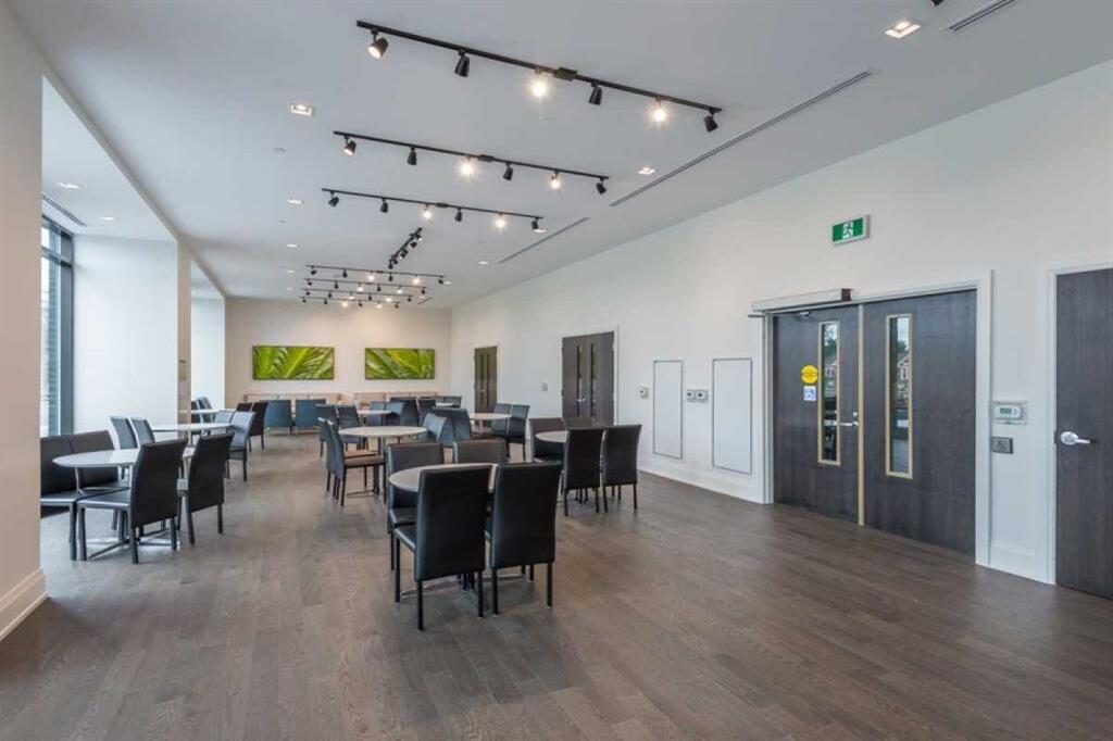#246 - 555 William Graham Drive