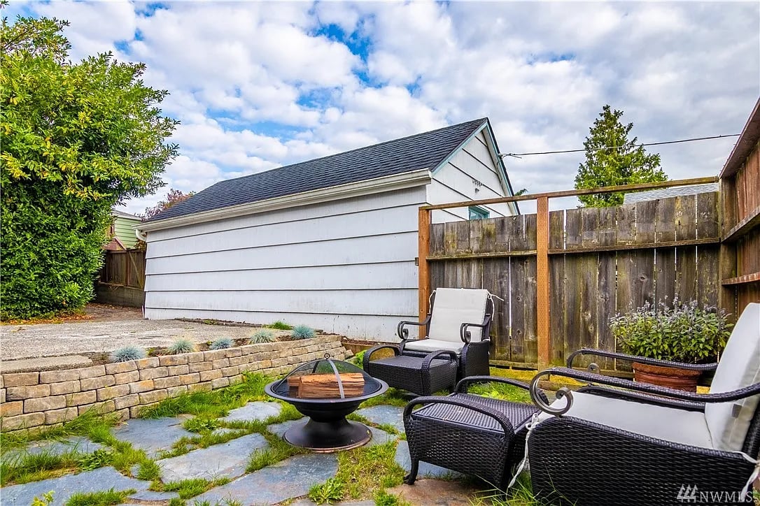 1611 NW 80th St