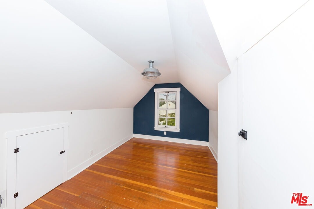 1911 Preuss Rd 