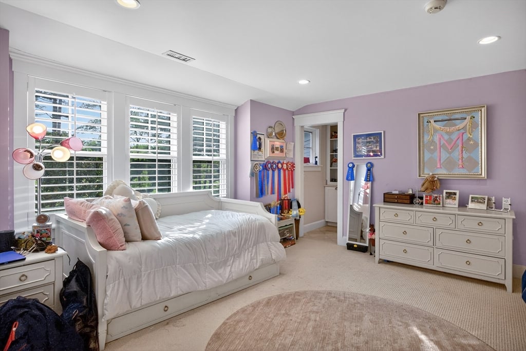 9 High Ridge Dr