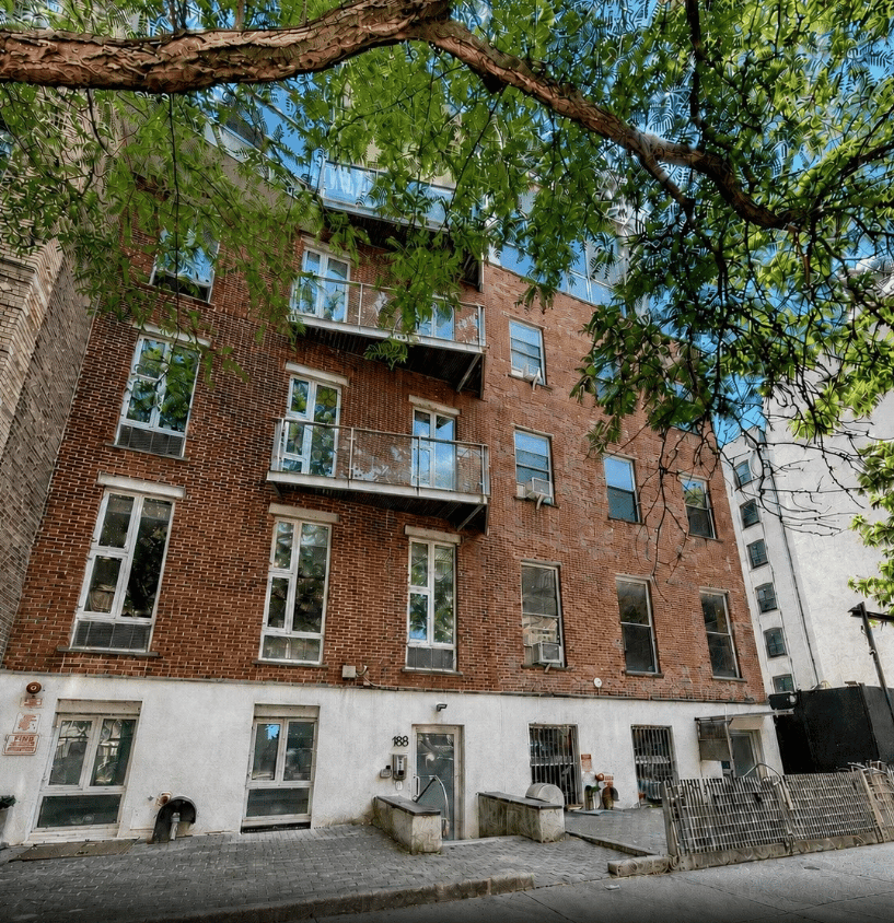 186-188 S 8th Street