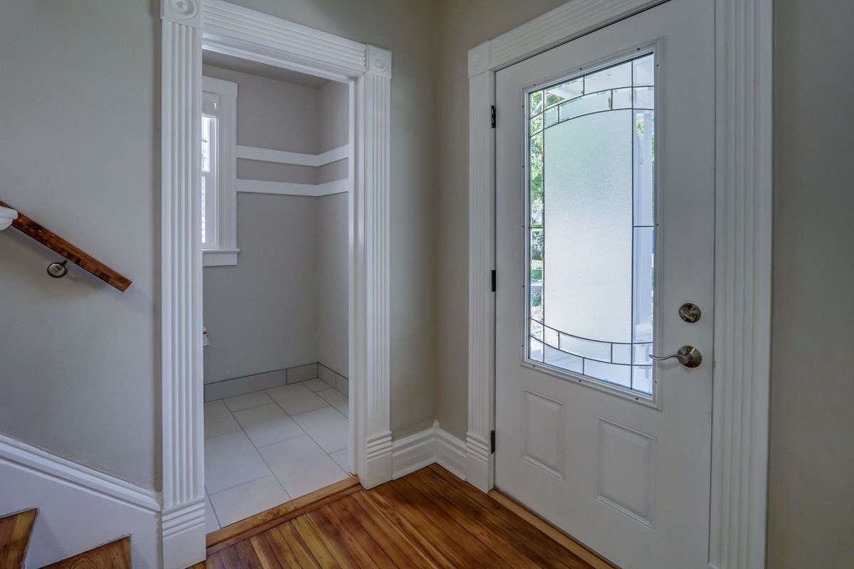 For Rent: 1213-15 Vilas Ave