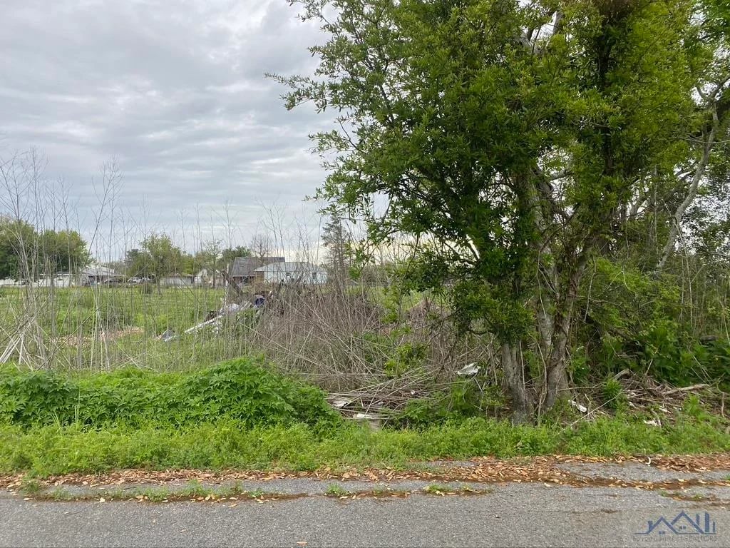 Lot 11 E 134th St