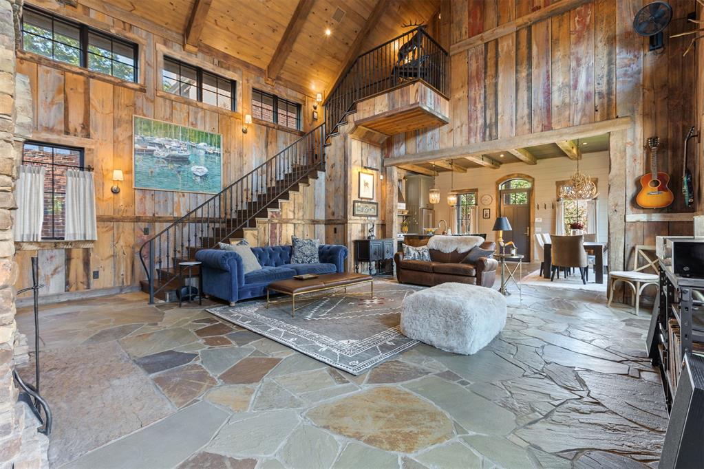 The Art of Lake Living: 38 Park Street Carlton Landing, Oklahoma - Wyatt Poindexter - The Agency