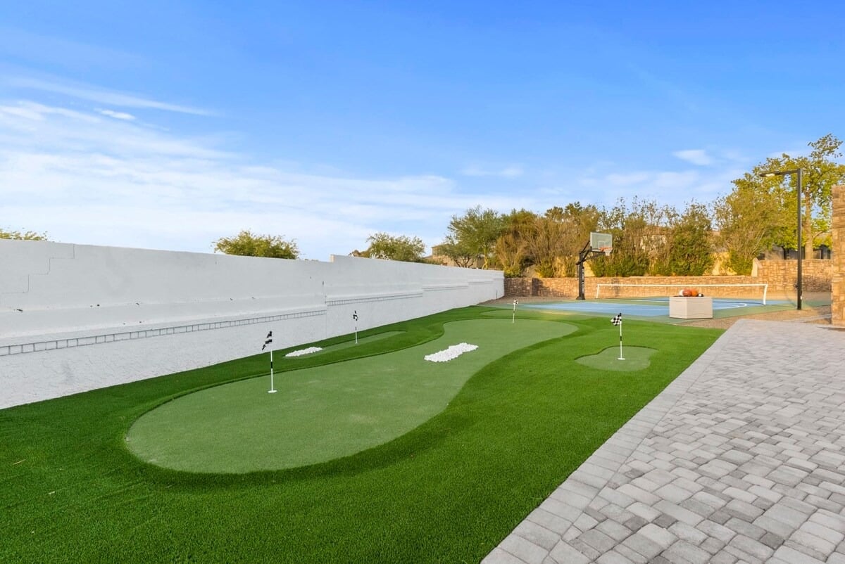 Phoenix Luxury! Pickleball | Free Heated Pool | Hot Tub