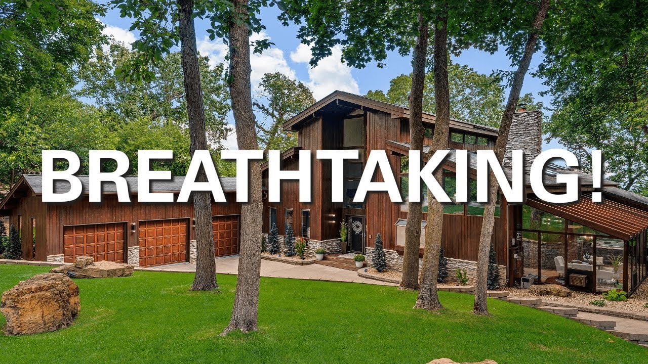 Luxury Executive Home for Sale in La Crescent, Minnesota with Stunning Mississippi River Views