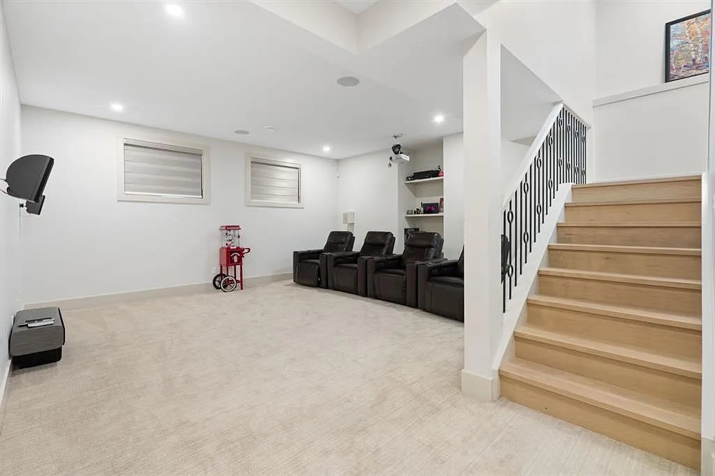 73 N Waters Edge Gdns