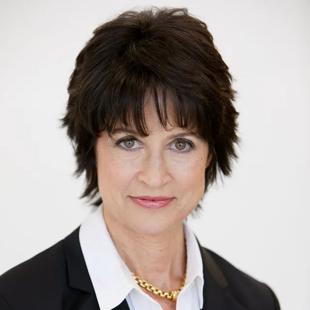 Sherry Robbin Sherman Oaks, CA Real Estate Agent Headshot