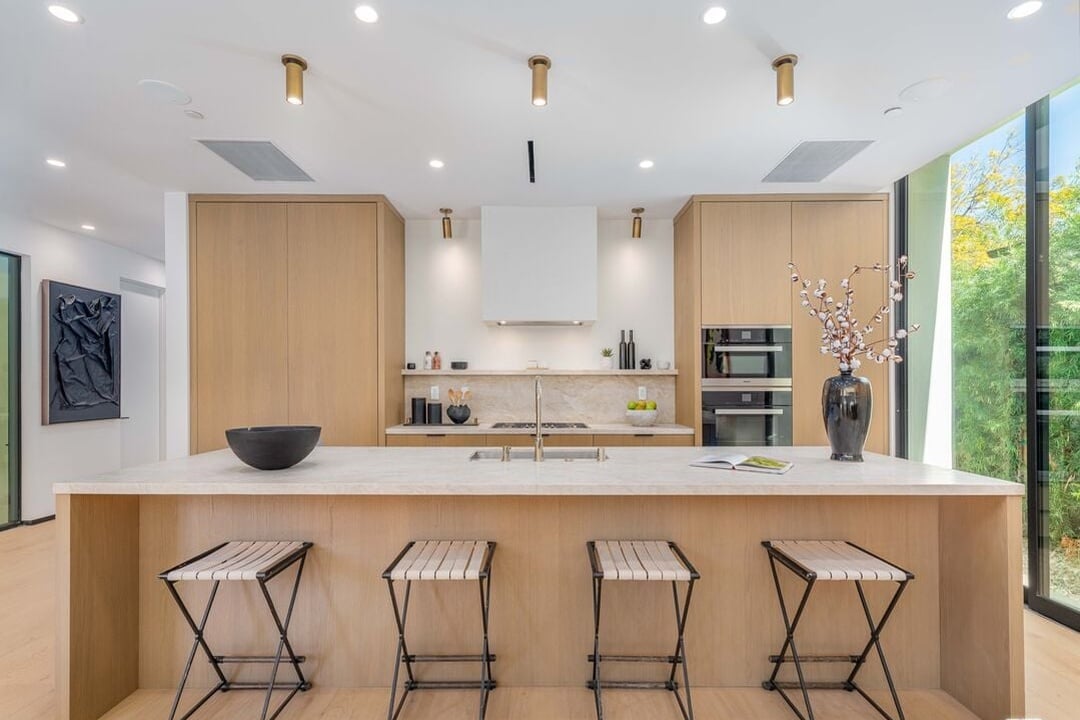 Windmere Crest, Dorrington Ave, 90048