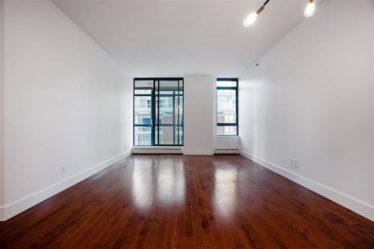 212 Davie St, #607