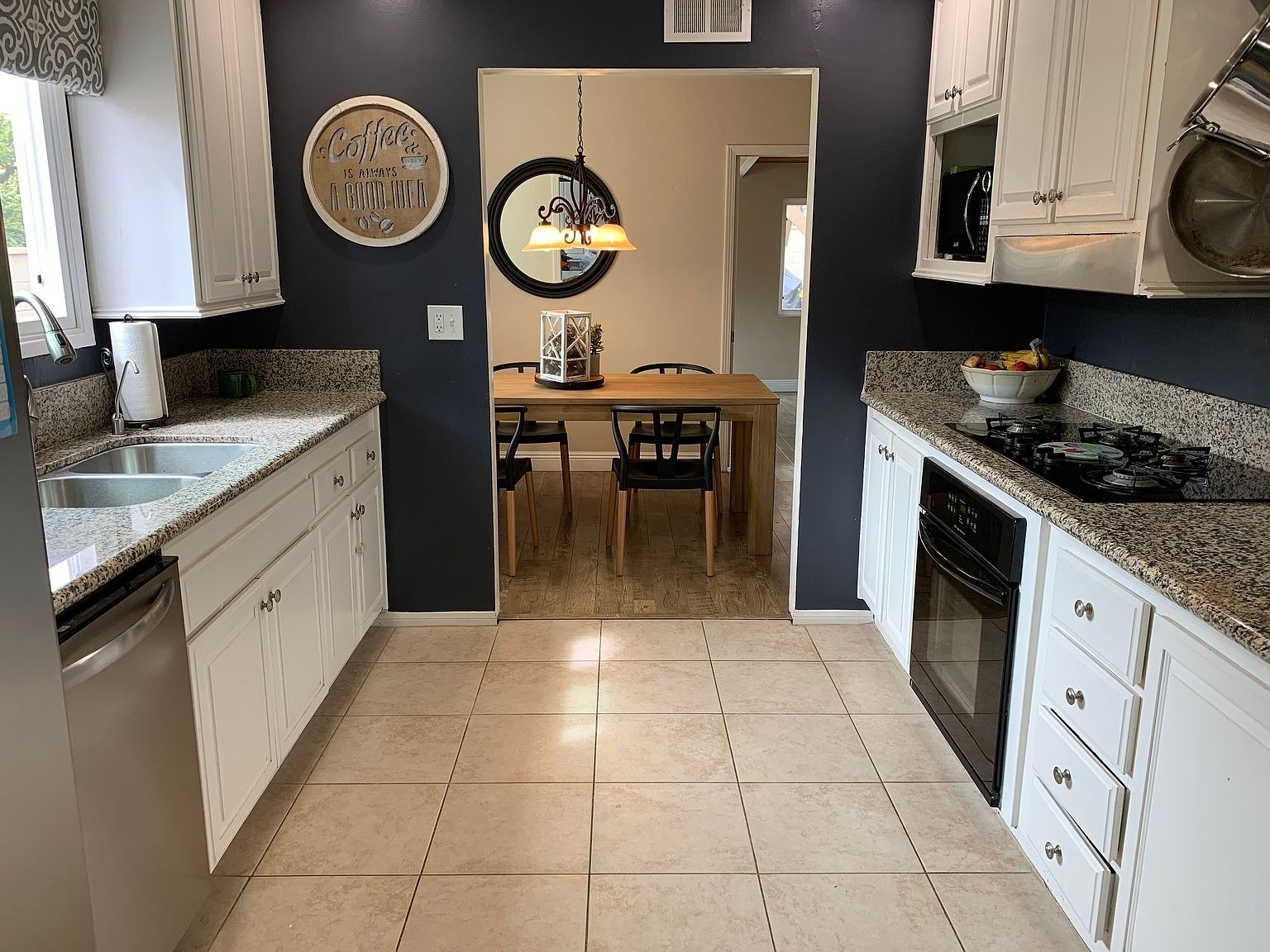 81 Hillview Ave, Ventura, CA 93003