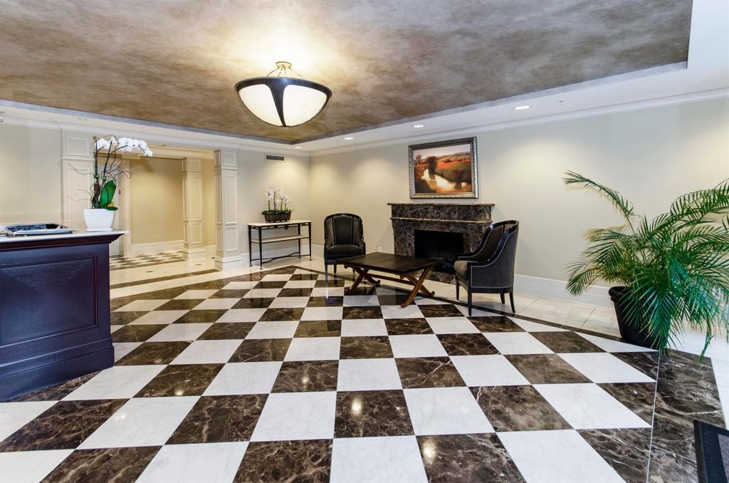 533 Waters Edge Cres, #103