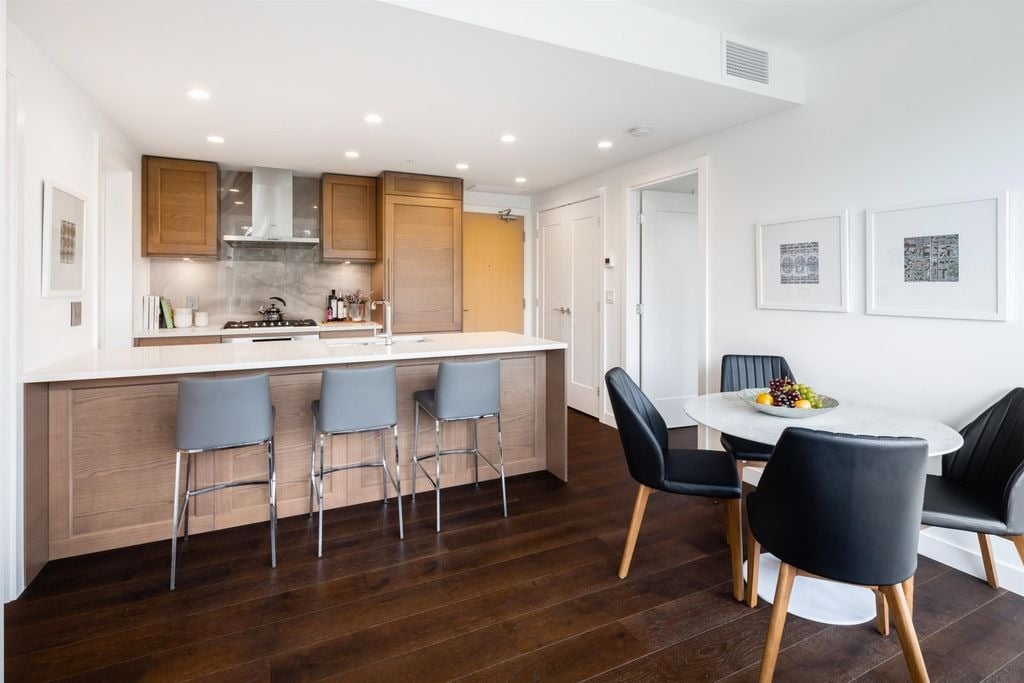 5629 Birney Ave, #1604