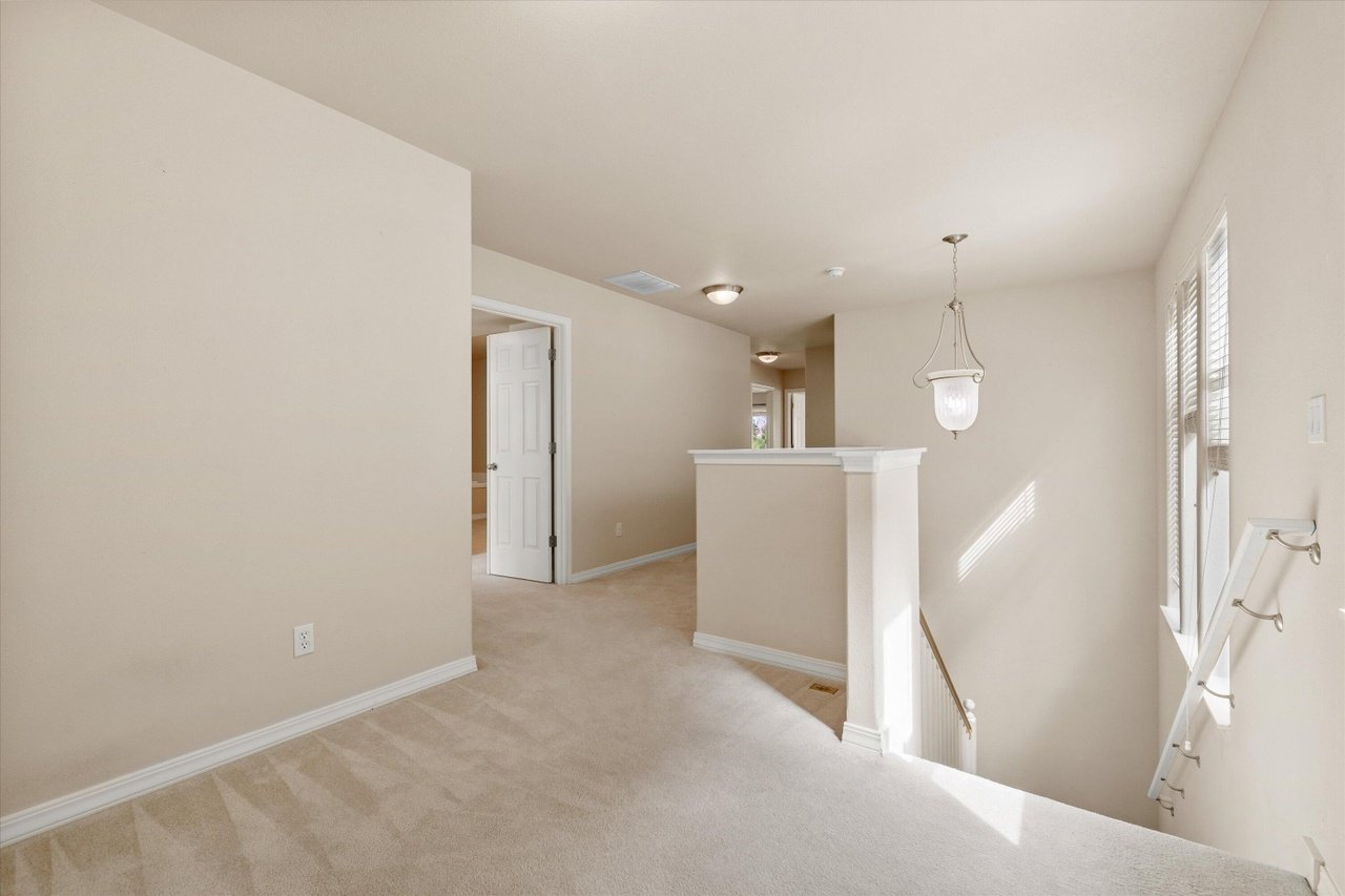 61148 Foxglove Loop