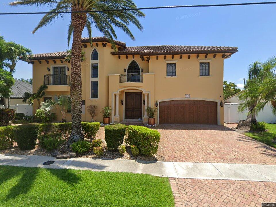 2340 NE 47th St